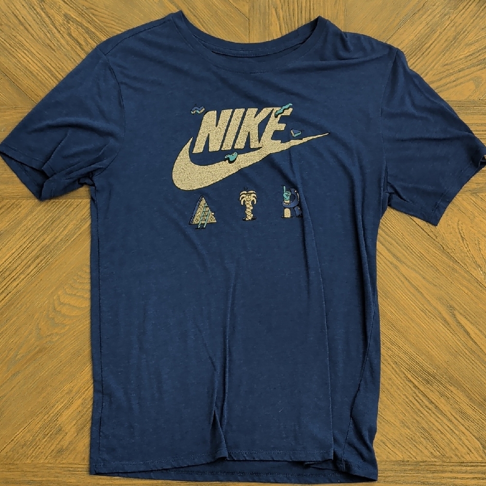 Nike Men's Navy Graphic Tee